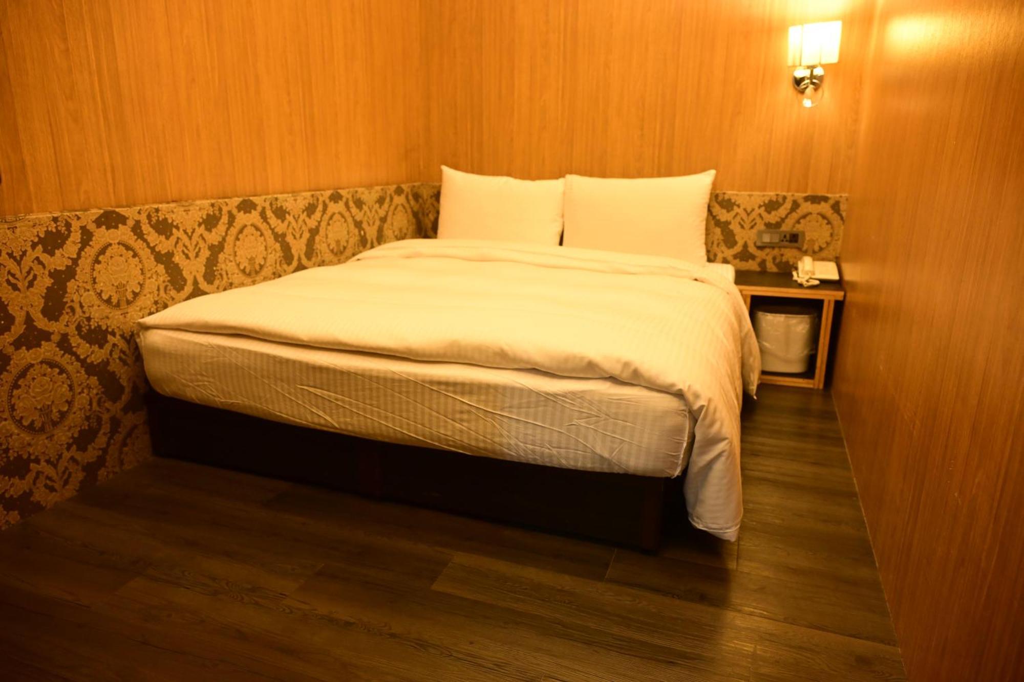 Meworld Hotel - Ximen Taipei Exterior foto